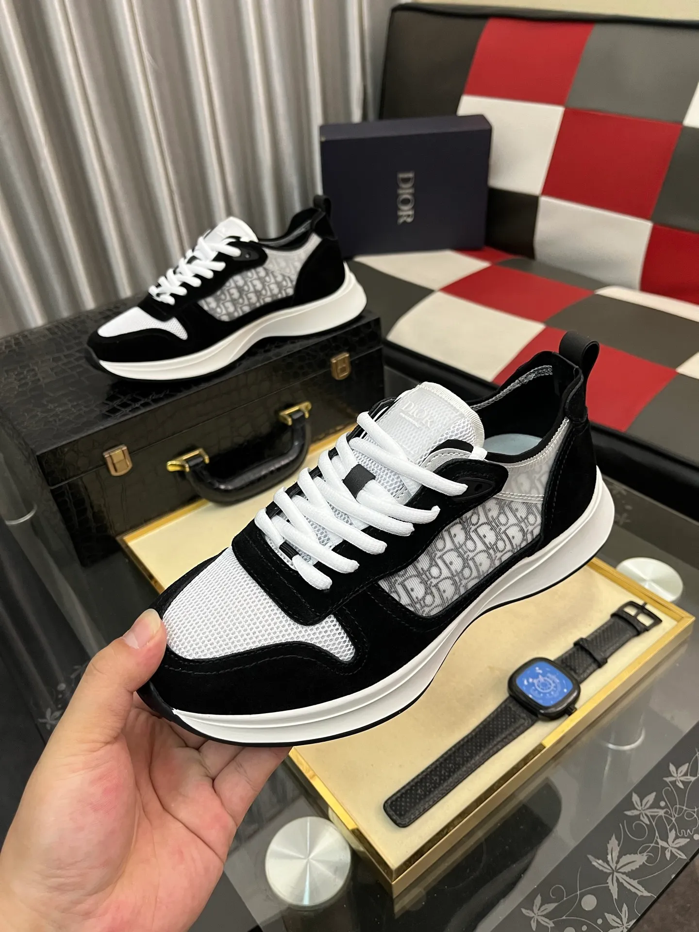 Men's shoes💰: 360⌚️⌚️[Dior] Dior's new men's genuine leather casual shoes, the highest version on the market, any comparison is welcome🆚! The original leather has excellent texture and is super high-end! Fetal sheep net lining imported from Italy, removable pad! Luxurious materials and fine workmanship, highly recommended! Code number: 38-444️⃣Colors available